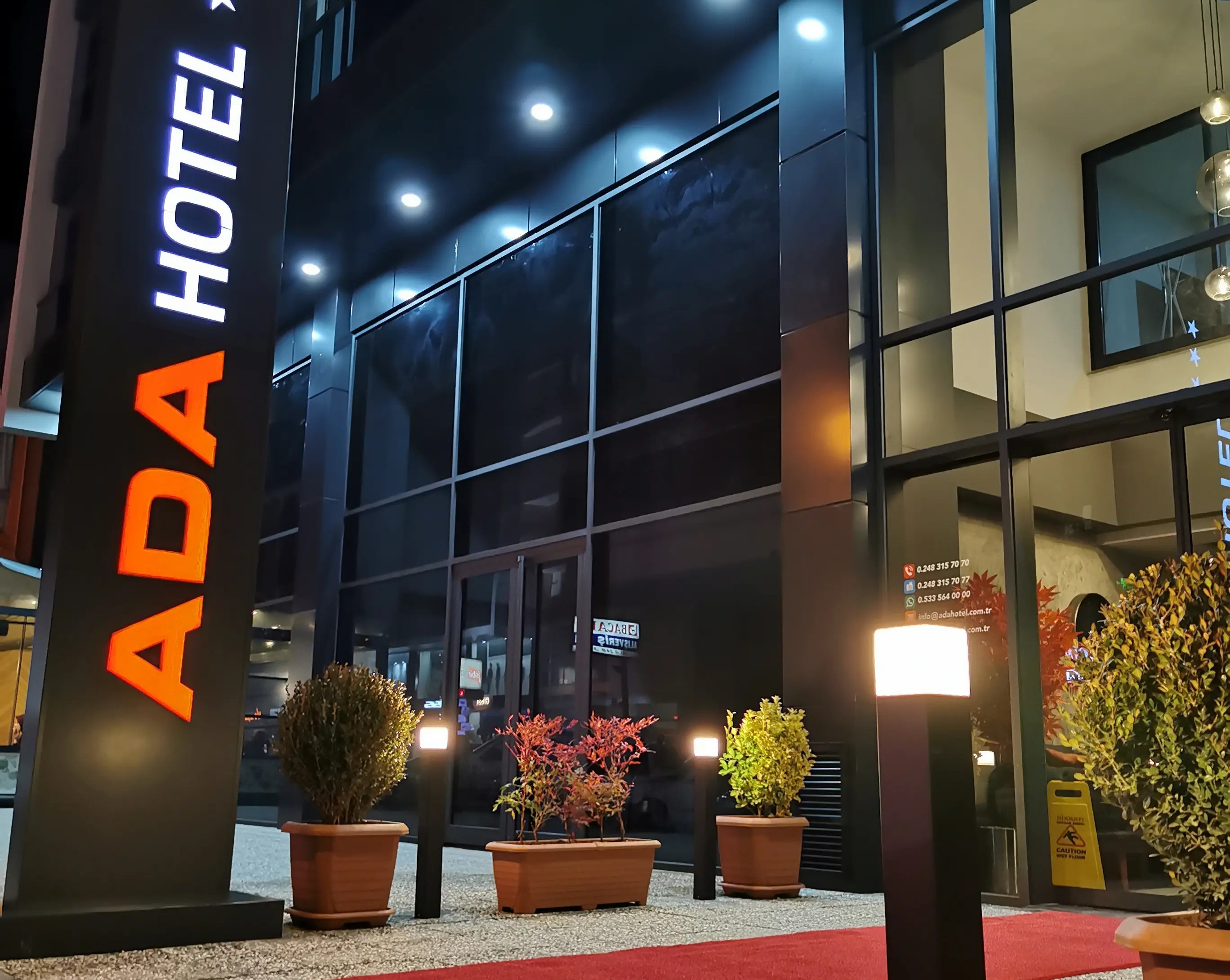 Bucak ADA Hotel gece
